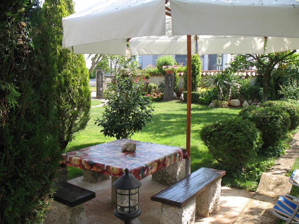 Apartmani Villa Otilija Poreč Exterior foto